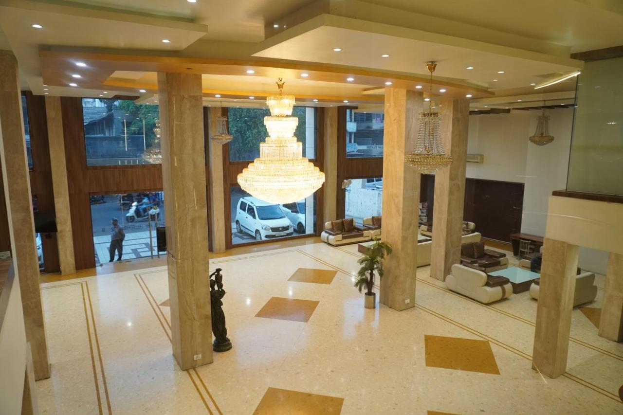 Hotel The Evergrand Palace Rajkot Exterior foto